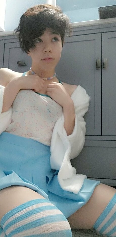 teen natural tits onlyfans sexy naked photos