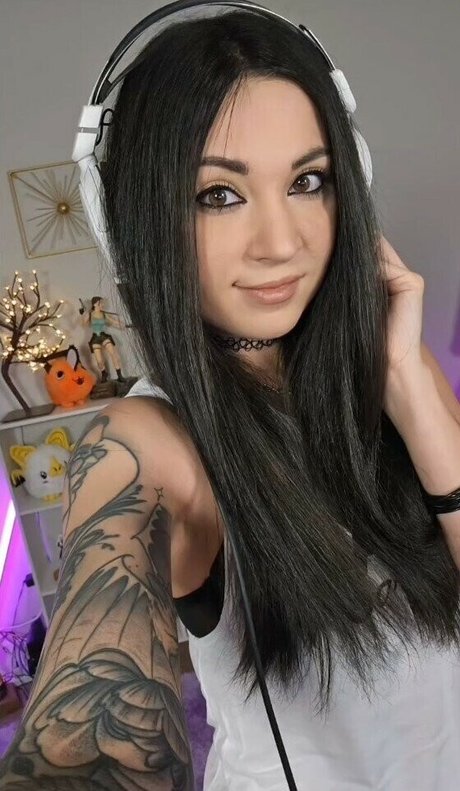 MelonieMac high quality pornstar img