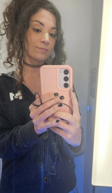 MelonieMac hd actress pic