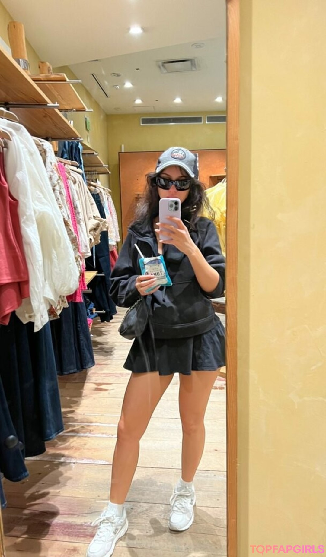 Sssniperwolf model pretty picture