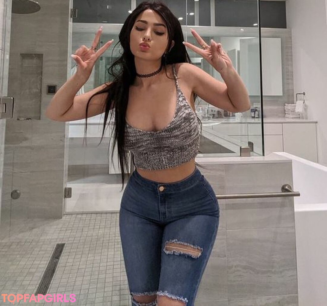 Sssniperwolf pretty star image