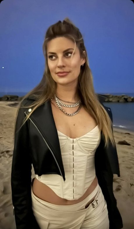 Hannah Stocking nudes actress image