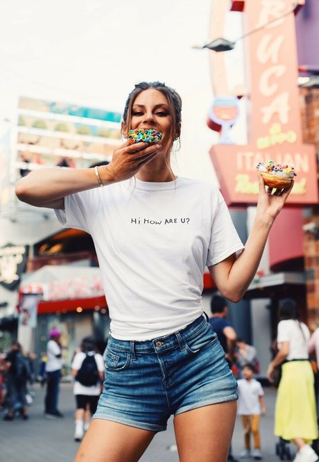 Hannah Stocking pornstar art pictures