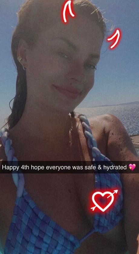 Hannah Stocking exclusive model pic