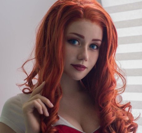 Anastasia Komori sexy actress pictures