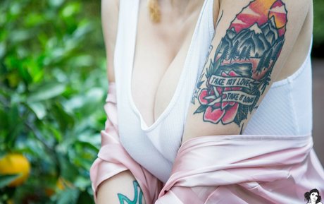 black lesbian onlyfans pornographic images