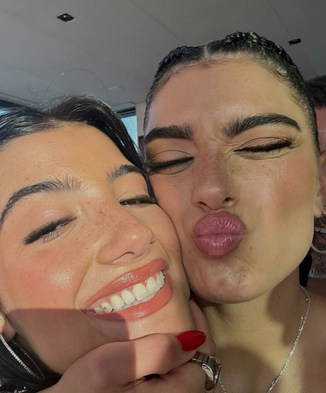 cute babe onlyfans free porn picture