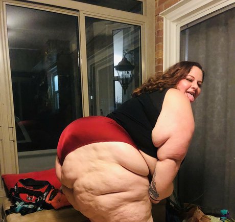 bbwcreamcatcher naked pornstar picture