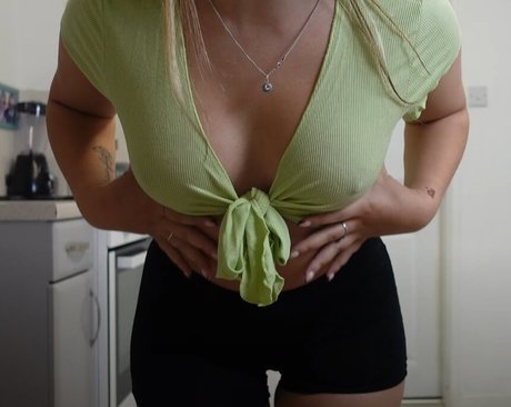 The Katies model pics