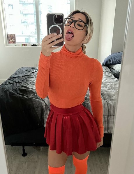 Roxannesimz profile pic