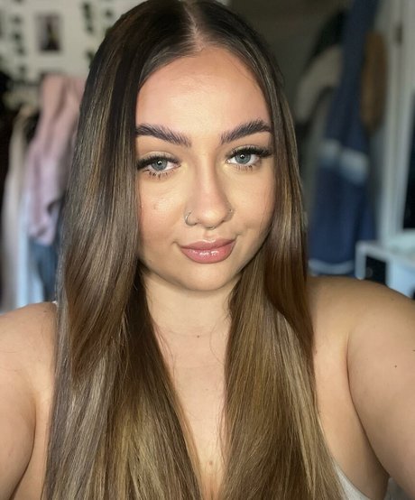 brunette milf onlyfans art xxx picture