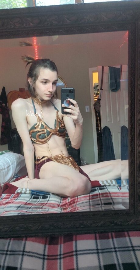 Bisectual model nude image