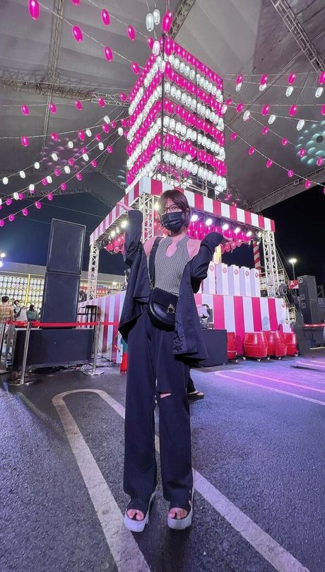 lesbian feet onlyfans hot xxx pictures