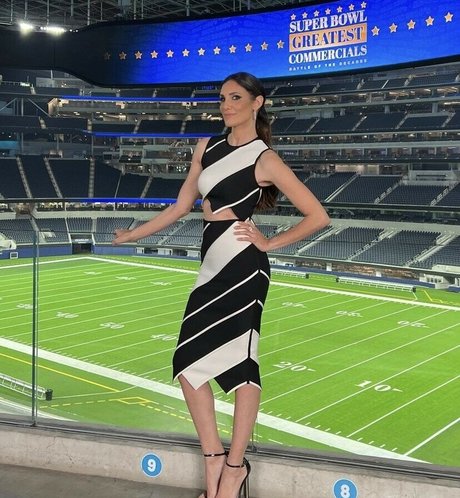 Daniela Ruah exclusive model gallery