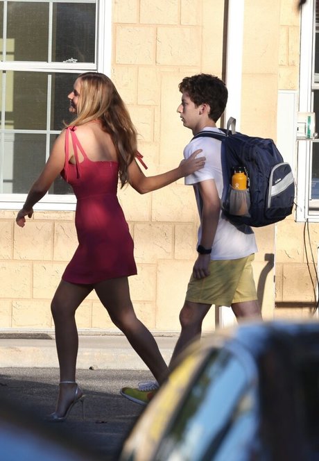 Jennifer Lawrence perfect model pics