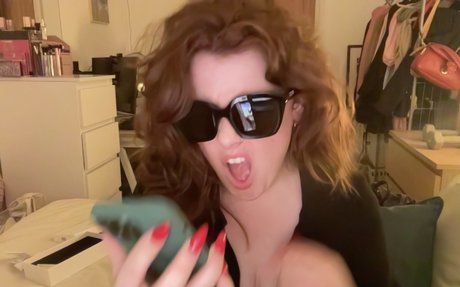 Gemothy model sex pic