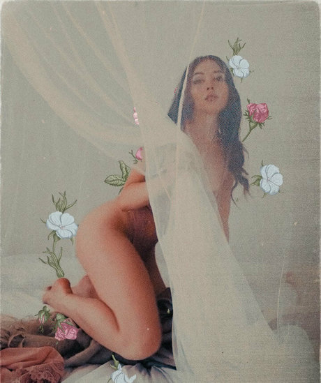 lesbian squirt onlyfans hot picture