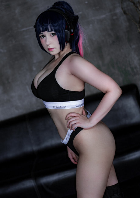 blonde onlyfans exclusive images