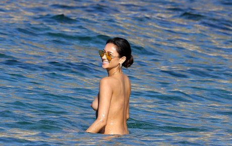 Shay Mitchell naked model pictures