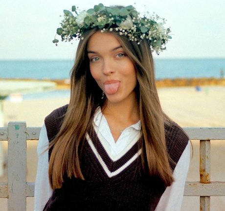 hot blonde onlyfans pretty img