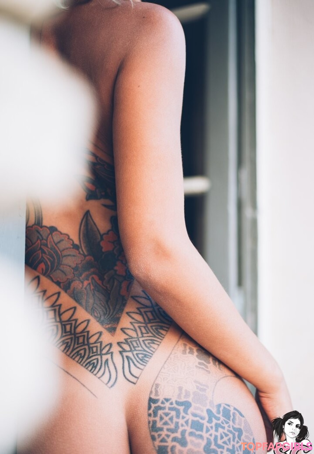 Fishball Suicide model exclusive picture