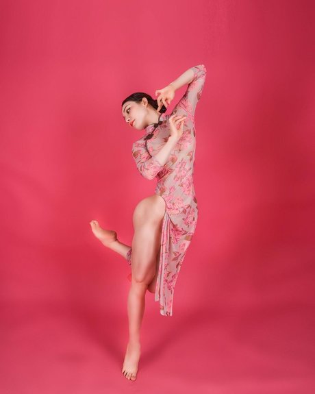 brunette milf onlyfans hot xxx pic