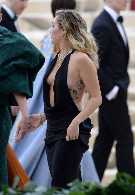 huge tits milf onlyfans sexy nudes img