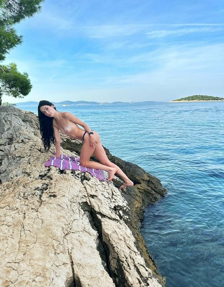 saggy tits onlyfans pretty pics