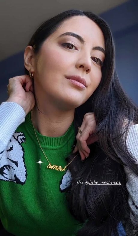 older women onlyfans naked photo