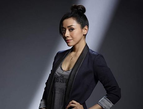 Aimee Garcia exclusive star images