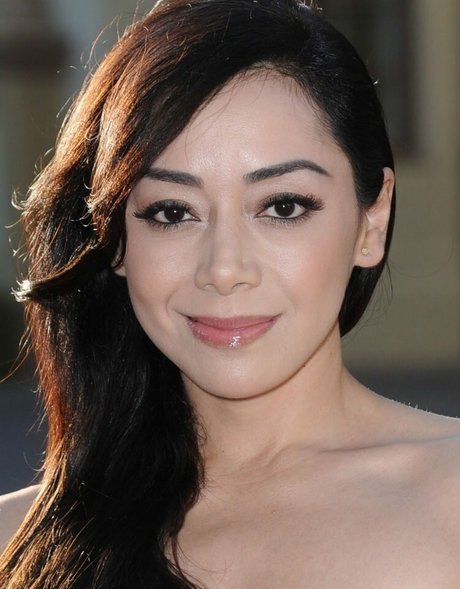 Aimee Garcia model perfect pics
