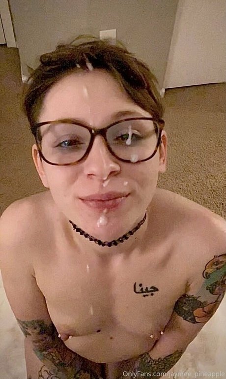 jaymee pineapple profile pic