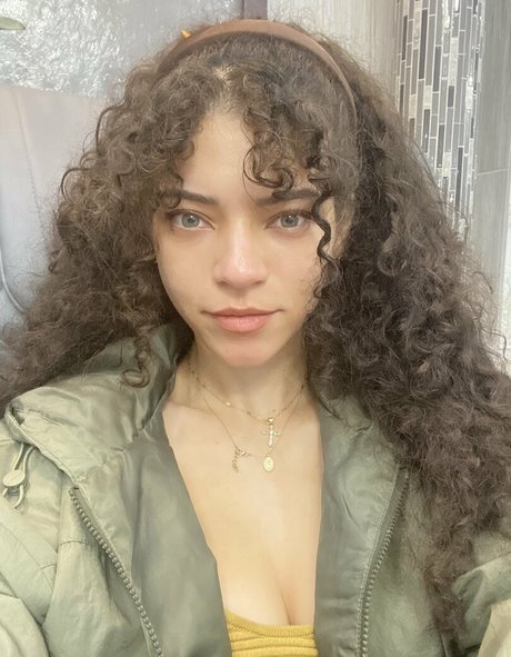 busty redhead teen onlyfans porno image