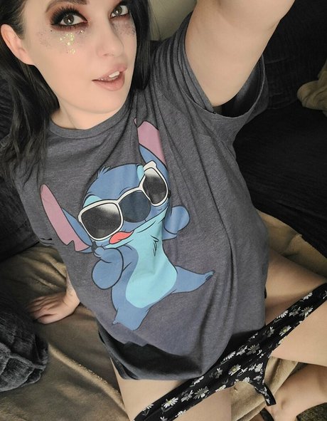 gay young onlyfans pornographic images