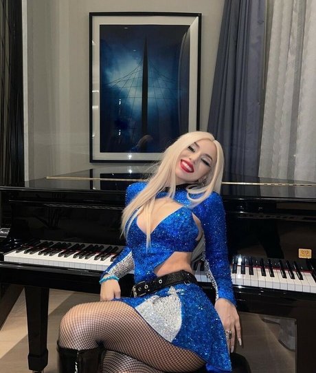 huge shemale onlyfans free naked gallery