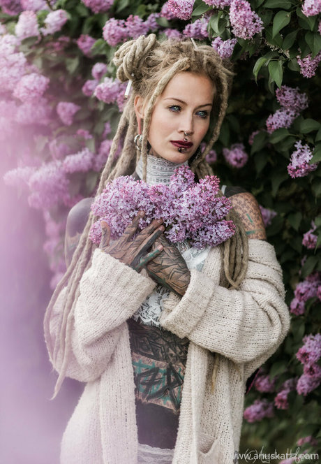 Anuskatzz star top picture