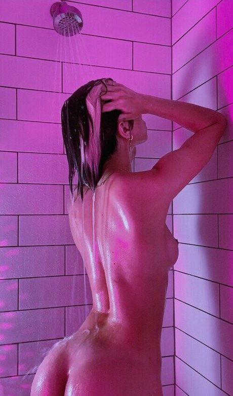 Cosmicyoungster star xxx gallery