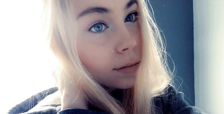 blondiesbooty pornstar top photo