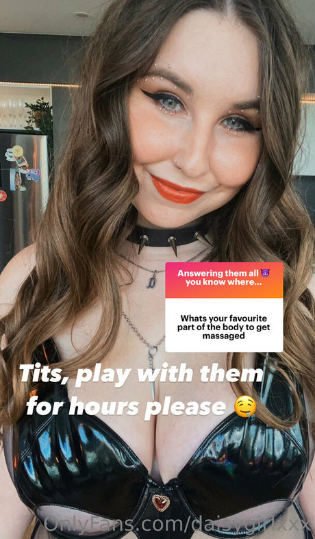 curvy star onlyfans top image