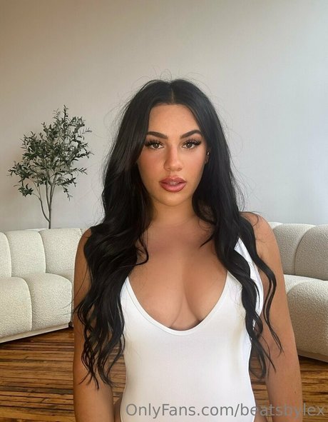 pregnant onlyfans beautiful nude photo