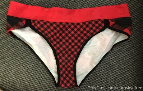 kiaraskyefree model xxx image