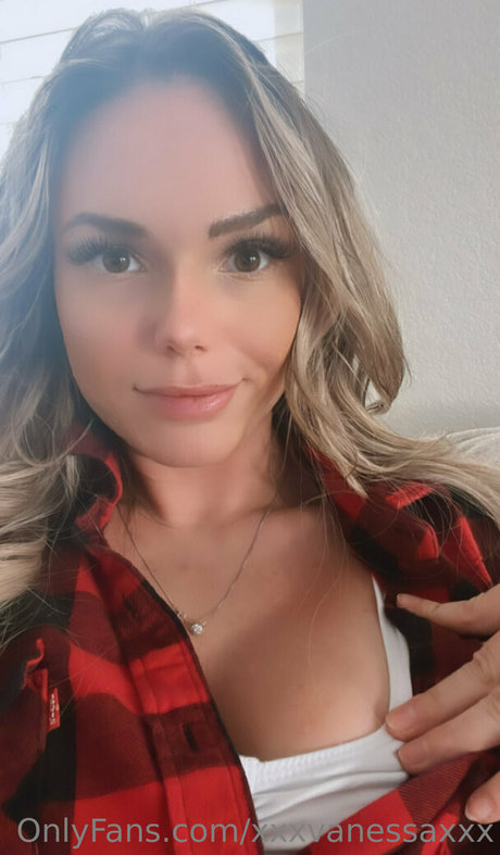 Xxxvanessaxxx xxx pornstar photo