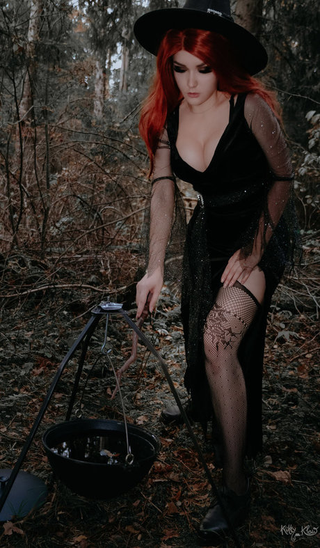 ASMR KittyKlaw model high quality img