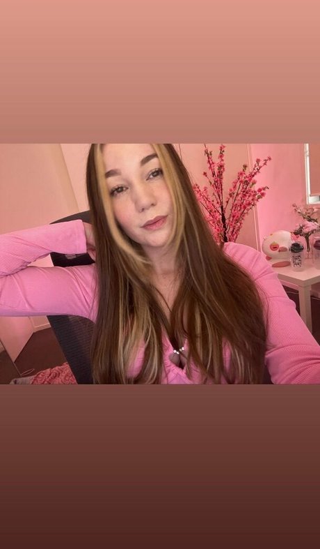 popular trans onlyfans naked images