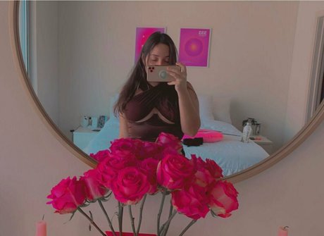 curvy girls onlyfans nude galleries