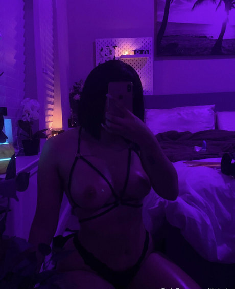 Nisuhhh erotic star gallery