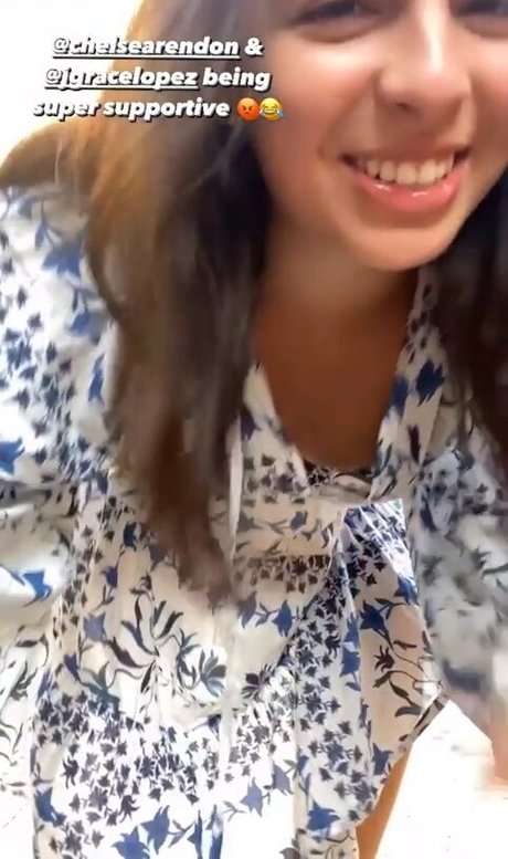 Isabella Gomez nice actress image