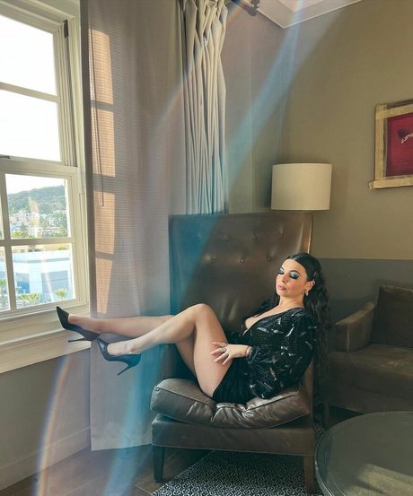 Isabella Gomez pretty pornstar picture