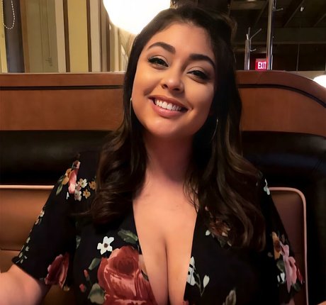 Madelynn95x exclusive star photo