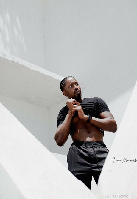 isiahmaxwell star hot picture